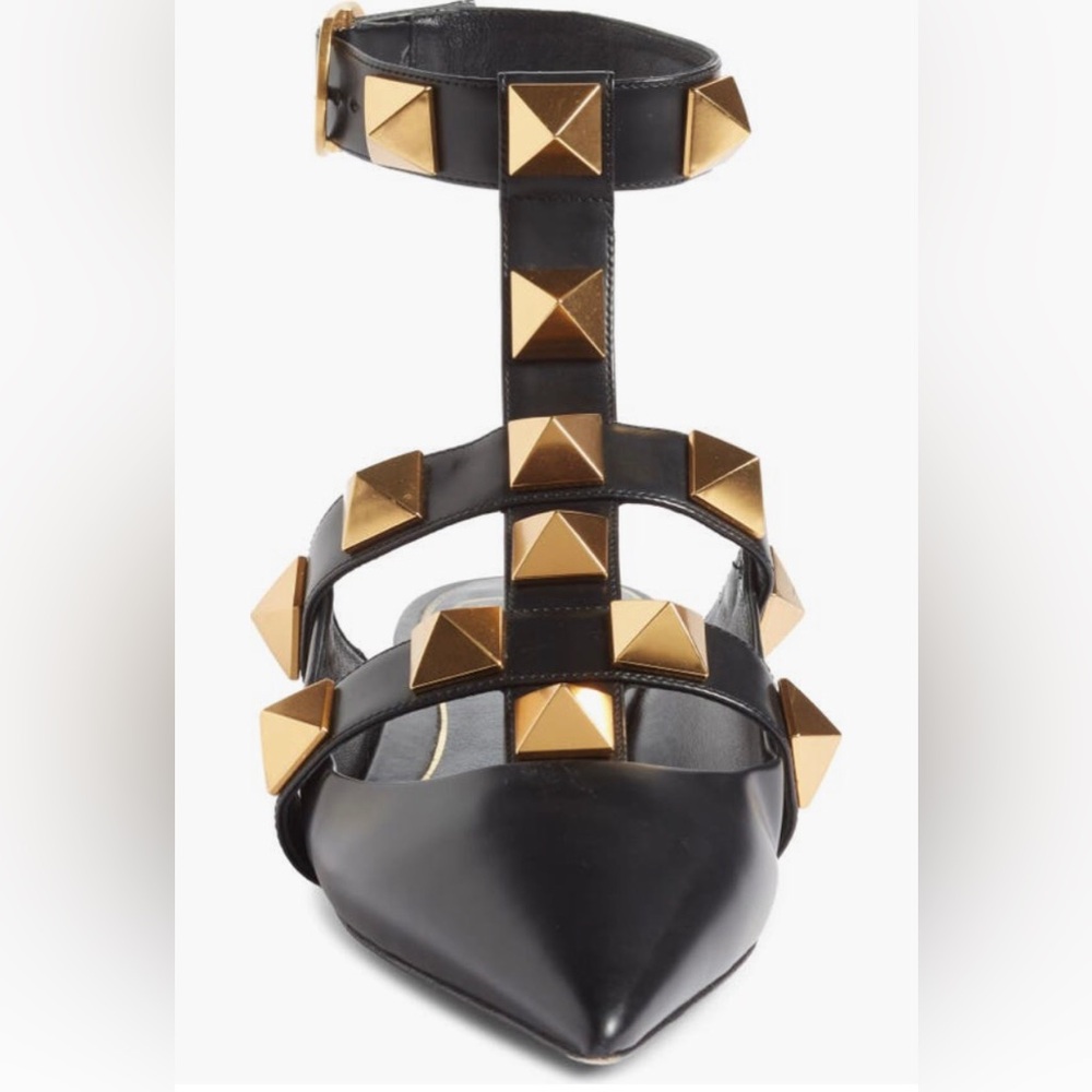 NIB $1190 Valentino Garavani Roman Stud Ankle Strap Flat, Nero - 6 US / 36 EU! - Picture 4 of 5
